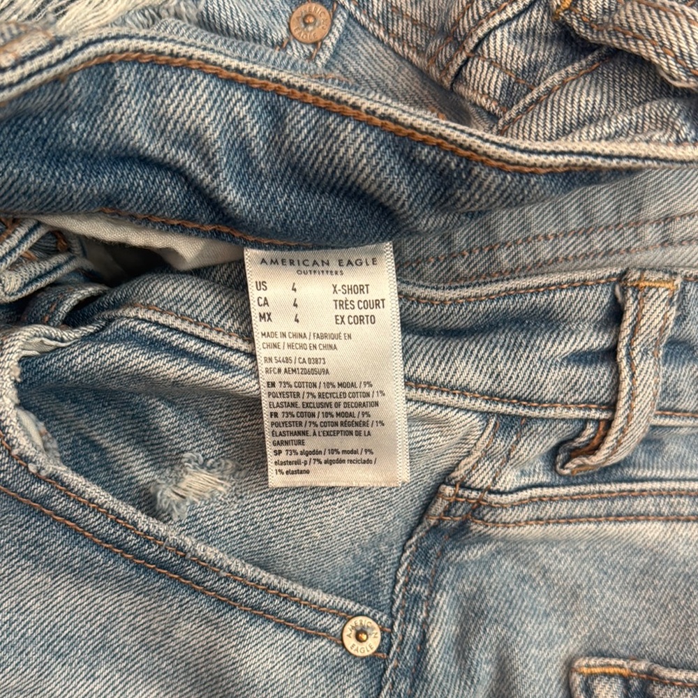 American Eagle Outfitters Blue Distressed Ankle Cropped Jeans - Picture 2 of 3